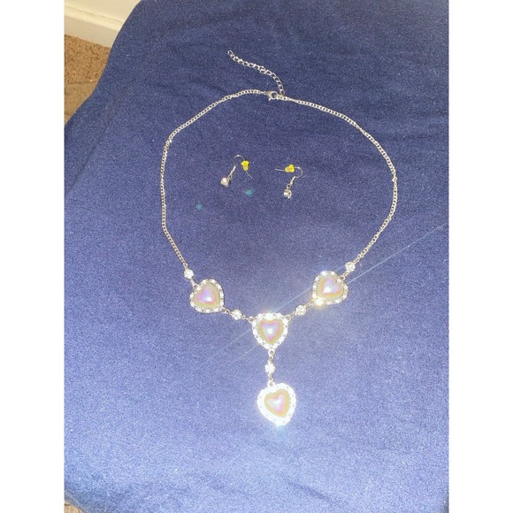 Jewelry - Necklace and earrings